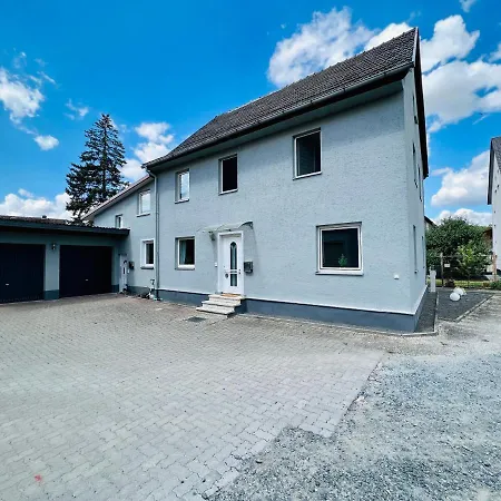 Ferienwohnung - Laendliche Atmosphaere, Geraeumig, Mit Arbeits- Und Parkplatz, Kueche, Netflix, Perfekt Fuer Gruppen Bad Staffelstein Extérieur photo